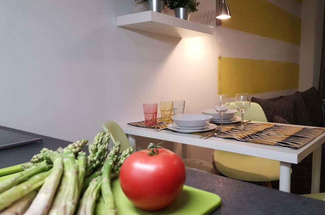 Lemon House Apartment กดัญสก์ ภายนอก รูปภาพ